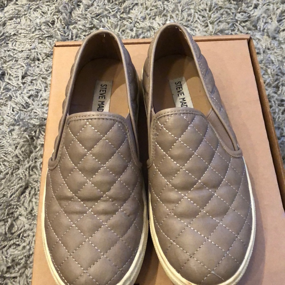 Steve Madden sneakers size 5 ecentrcq